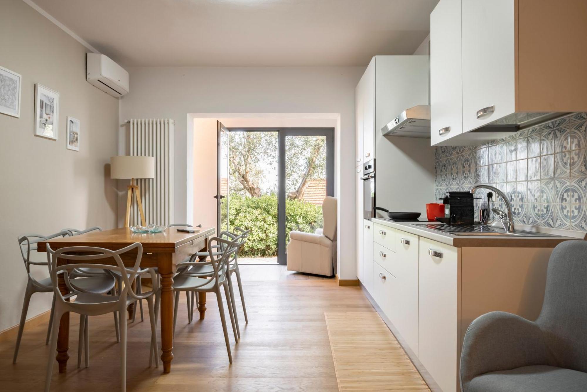 Villa Con Giardino Vista Mare Кастильоне-делла-Пеская Экстерьер фото