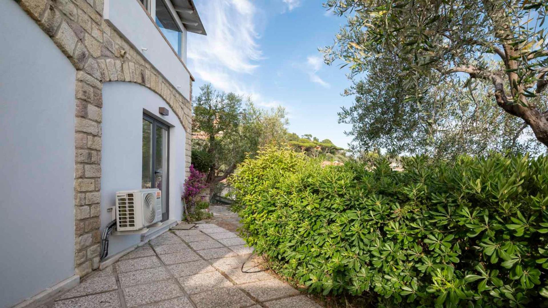 Villa Con Giardino Vista Mare Кастильоне-делла-Пеская Экстерьер фото