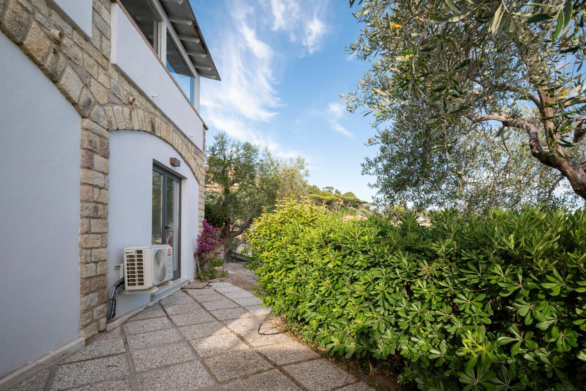 Villa Con Giardino Vista Mare Кастильоне-делла-Пеская Экстерьер фото
