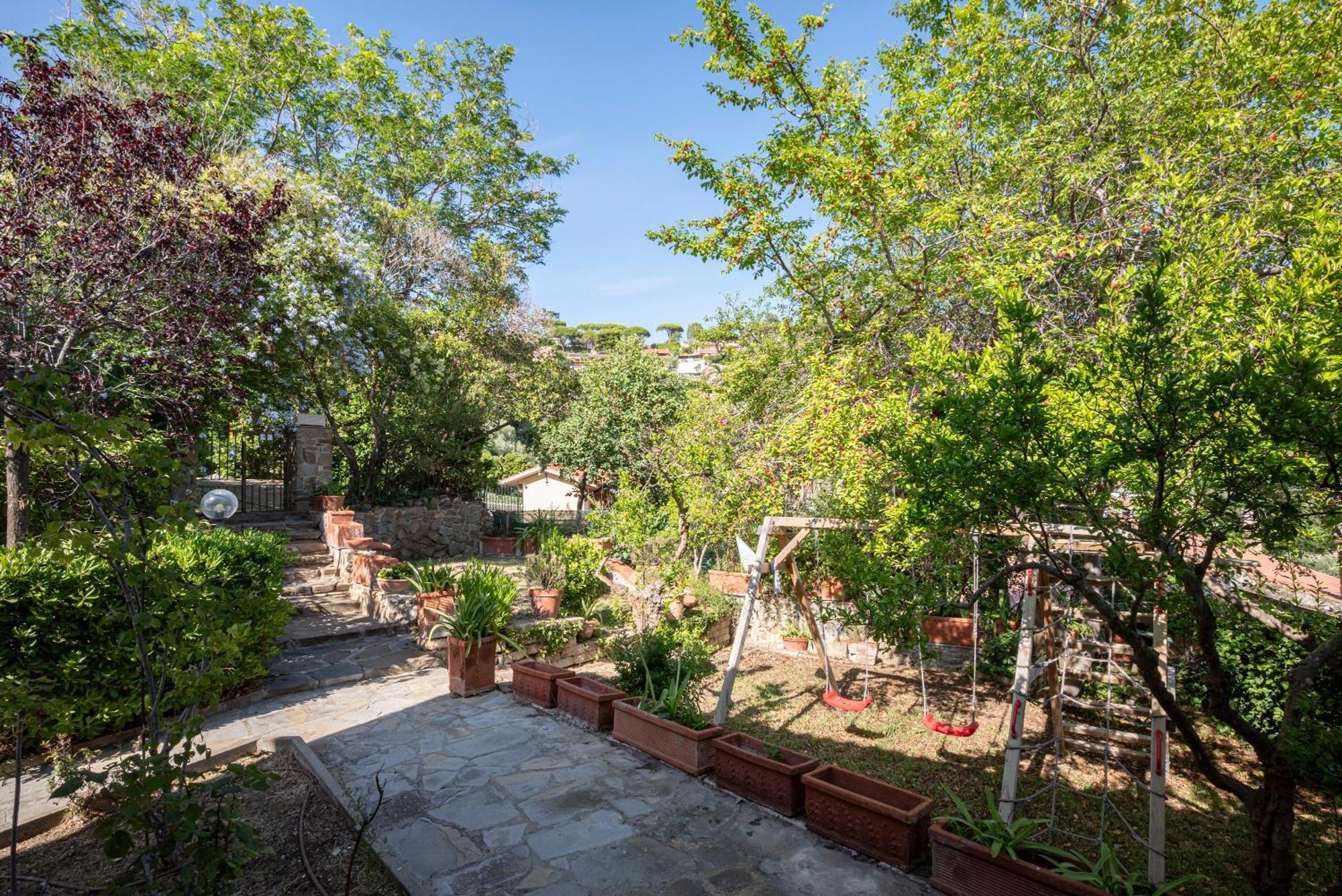 Villa Con Giardino Vista Mare Кастильоне-делла-Пеская Экстерьер фото